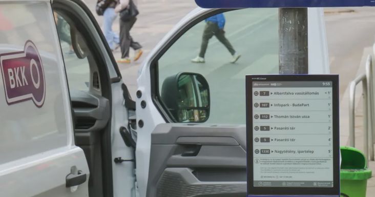 Hamarosan elektronikus papíron nézhetjük a BKK menetrendjét több megállóban
