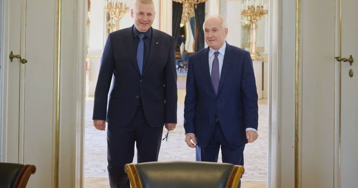 Fontos egyeztetés a Sándor-palotában: Baka András fogadta a honvédelmi minisztert