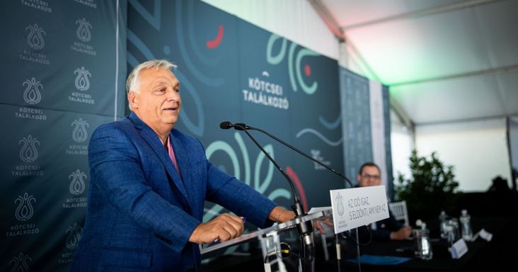 Orbán Viktor Kötcsén: Négy hazugsággal jutott hatalomra Magyar Péter, megteremtve az „újkommunista digitális tanácsköztársaságot” + videó