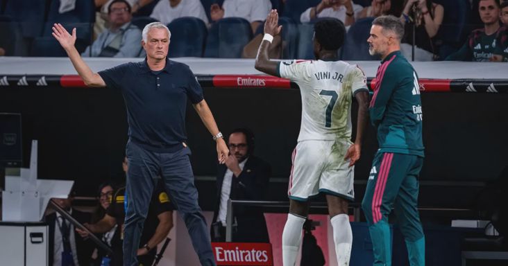 José Mourinho döbbenetes kijelentést tett Viníciusról: ilyen állapotban még sosem látták