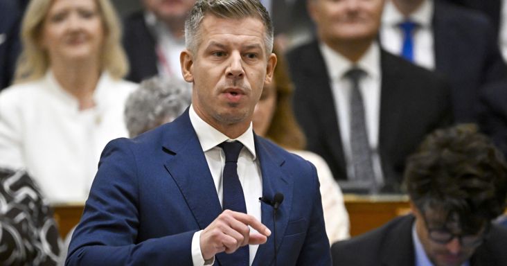 Magyar Péter egyből a Fidesz-KDNP-nek rontott az ügynökaktákról szóló törvény elfogadása után