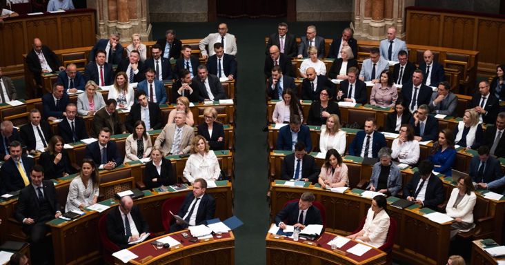 Megválasztották az alkotmánybíróság új tagjait