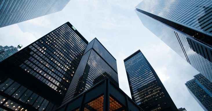 Le kell-e kapcsolnunk a lámpát, hogy ne pusztuljanak milliárdszámra a vonuló madarak?
