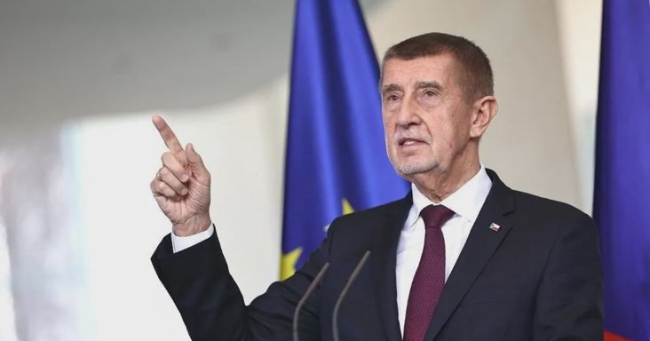 Kiállt Orbán Viktor mellett a cseh miniszterelnök a V4-csúcson