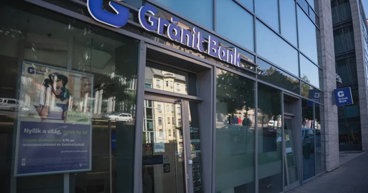 Eladja a Gránit Bankban lévő részesedésének egy részét a BDPST