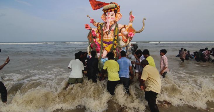 Mintha egy másik világ lenne – fotókon India egyik legszebb ünnepe
