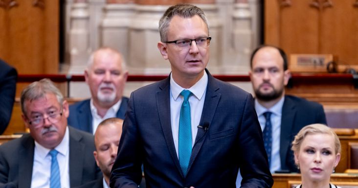 A KDNP nemet mond az azonos nemű párok örökbefogadására