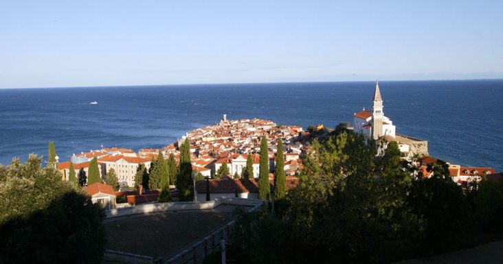 Messze van, mint Portorož Váradtól