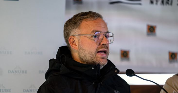 Balog Zoltán és Orbán Balázs már leadta, Habony Árpád még tartogatja a diplomata-útlevelét