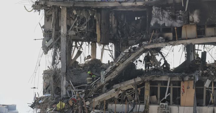Betört ablakok, rommá lőtt otthonok – megrázó fotókon az ukrajnai háború hétköznapjai