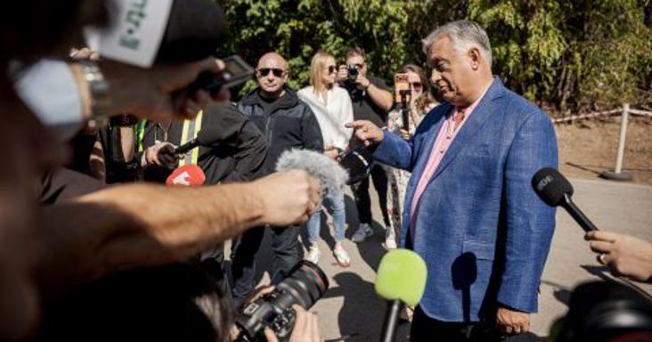 Már a Központi Nyomozó Főügyészségnél vannak az Orbán elleni feljelentés iratai