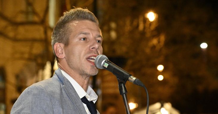 Magyar Péter újra országjárásra indul, a királynék városa az első állomás
