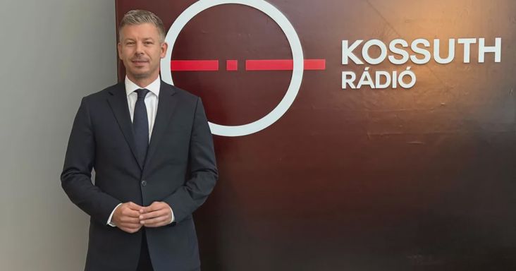 Orbán Viktort támadta, Radnai Márkot teljes bizalmáról biztosította Magyar Péter