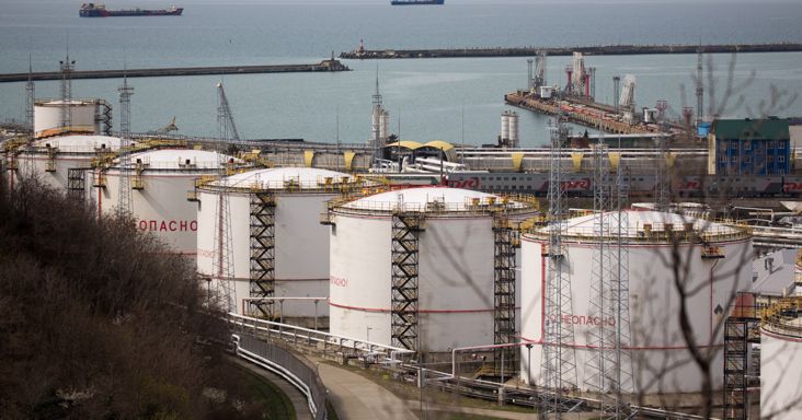 Kijöttek a számok: durván megrengették az ukrán dróntámadások az orosz dízelipart