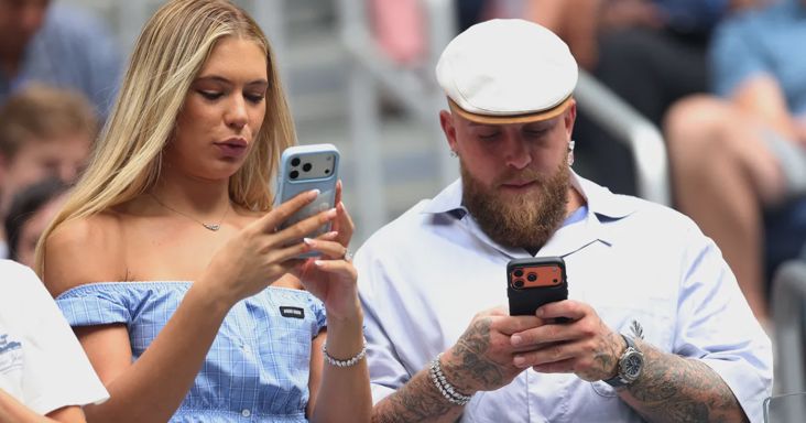 Mindenki őt nézte, nagy feltűnést keltett Jake Paul szexi olimpiai bajnok barátnője