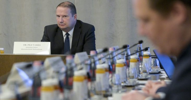 RTL: Kihallgatták Tuzson Bence volt államtitkárát a Tisza-szimpatizánsok kirúgása miatt