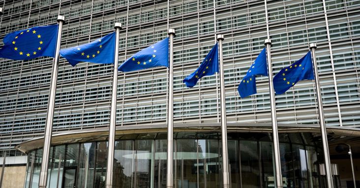 Brüsszeli fordulat: közbeszerzési reform teremtene előnyt az európai vállalatok számára