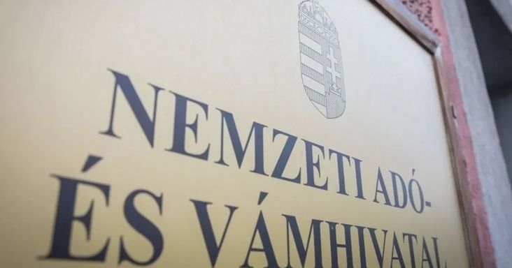 Luxusmárkákat árult egy zárt Facebook-csoportban, csúnyán ráfázott