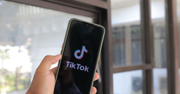 Kiszivárgott az EU drasztikus terve: így szoktatnák le a tiniket a TikTokról