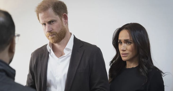 Áll a bál! Harry herceg és Meghan Markle kiakadtak Károly király levelén