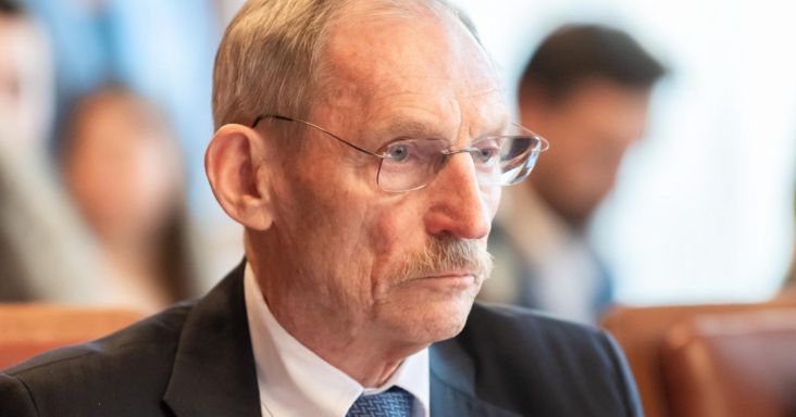 Úgy tűnik, nincs érvényes kötelező biztosítása Pintér Sándor Wartburgjának