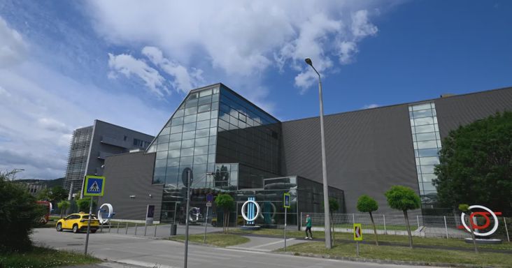 A TV2 hozzájárulásával adta le a közmédia A tanú című filmet az adásszünet után