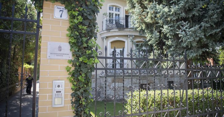 Nyomoz a rendőrség a Szuverenitásvédelmi Hivatal vezetőinek költései miatt