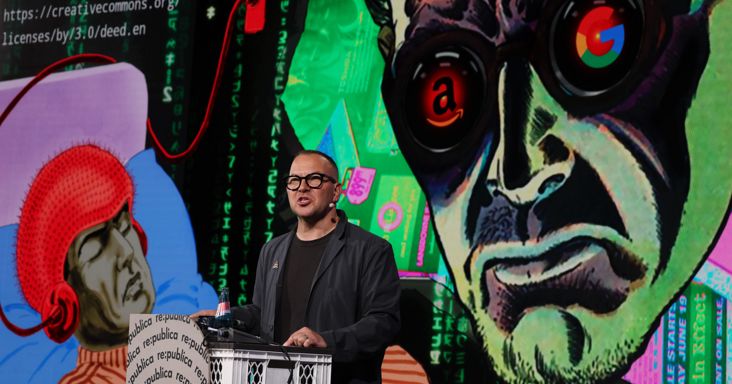 Kipukkadás előtt az AI-lufi? – Egy díjnyertes tech-kritikus szerint rossz dologra paráztatnak rá minket