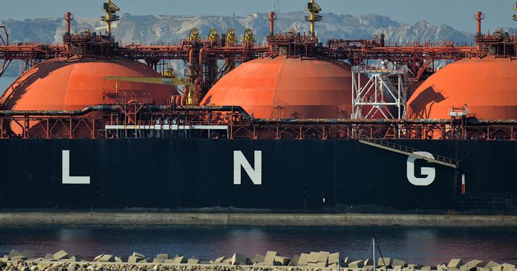 Brutális sokk az LNG-piacon: háromszorosára ugrottak az árak