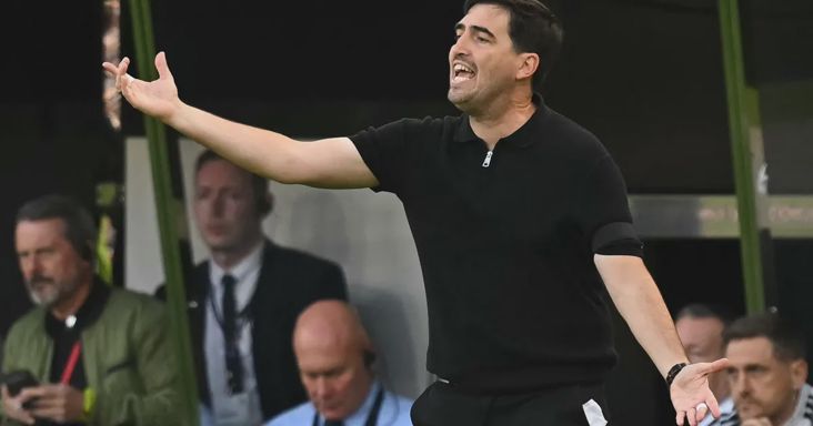 Szoboszlai kimarad a kezdőcsapatból, Iraola drasztikus döntésre készül Liverpoolban