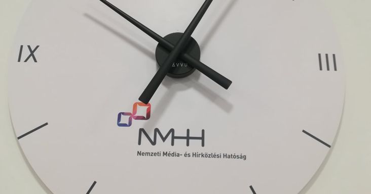 Megkezdődött az NMHH és a Médiatanács elnöki posztjára pályázók meghallgatása – ez történt az első napon