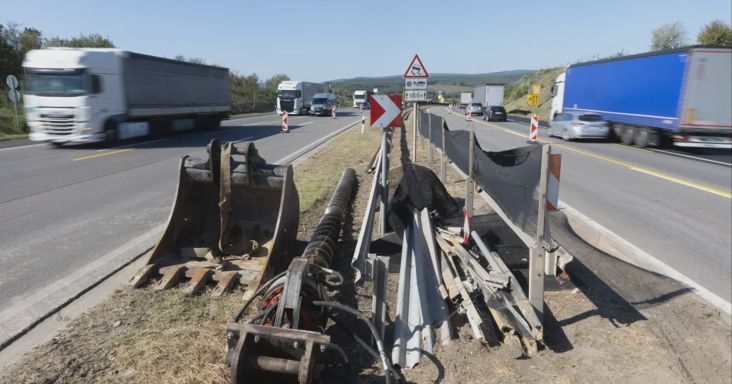 Közel duplájára kellett emelni a Mészáros-féle autópálya-koncessziós cégnek járó összeget