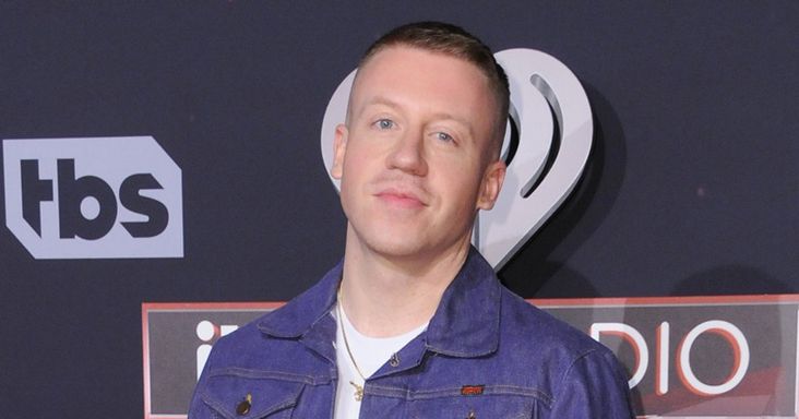 „Ezt nem te fogod eldönteni!” – Balhé van! Macklemore-t kirúgták Ed Sheeran turnéjáról: itt vannak a részletek