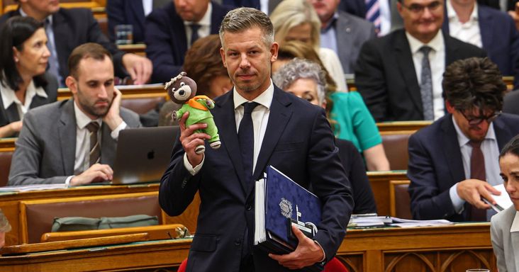 Magyar Péter: az eredeti TV Macit ellopták – videó