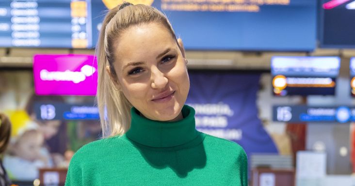 Kőgazdag Metta sírva indult Kolumbiába: könnyek között jelentkezett be a Celeb vagyok, ments ki innen! sztárja – videó
