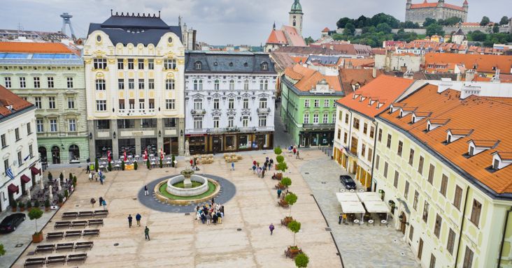 Elindult Pozsonyba Magyar Péter, elárulta, milyen témákról tárgyal