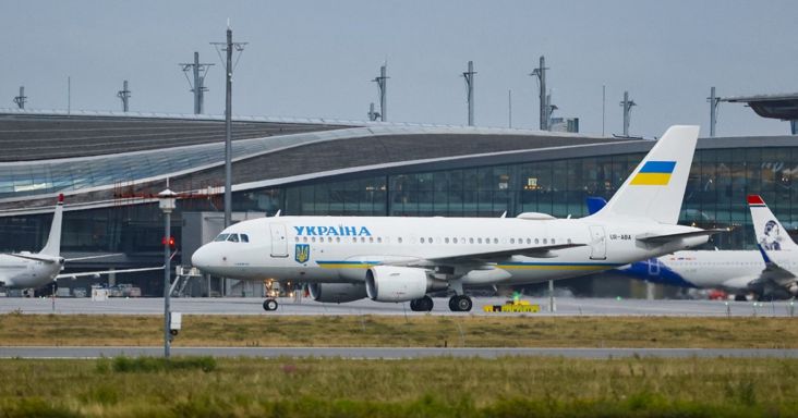 Egy orosz drón majdnem eltalálta Zelenszkij gépét Moldova felett