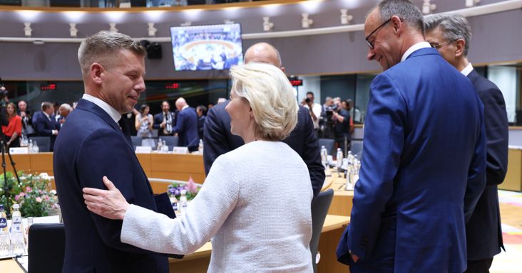 Már látszik, hogyan szerezné vissza a Tisza-kormány a "végleg " elvesztett uniós pénzeket is