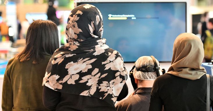 Fejkendő helyett turbán – így próbálják kijátszani az iskolai szabályokat