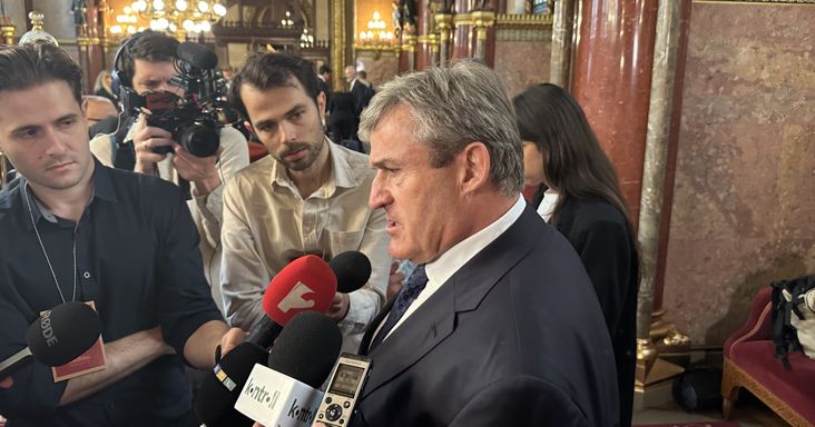 Kapitány István: meghatározó szerepet szánunk az autóiparnak, de más is kell