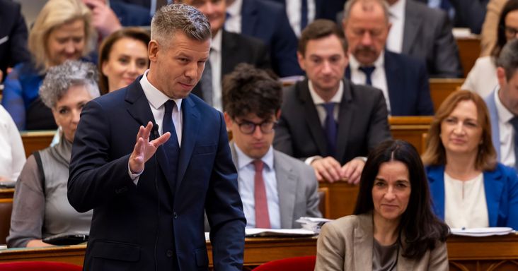 Hatalmas nevetésben tört ki Magyar Péter és Orbán Anita: nem akárkivel futottak össze Pozsonyban – videó