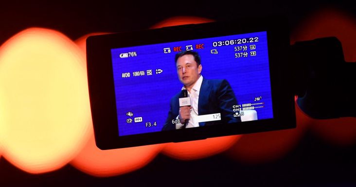 Elon Musk egy atomfegyver – így láttatja a csaknem négyórás dokumentumfilm a világ leggazdagabb emberét