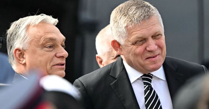 Fico nem a levegőbe beszélt, átvette Orbán Viktortól a stafétát: Szlovákia egyedül az EU-ban vétózta az orosz szankciók meghosszabbítását – Magyarország már belement