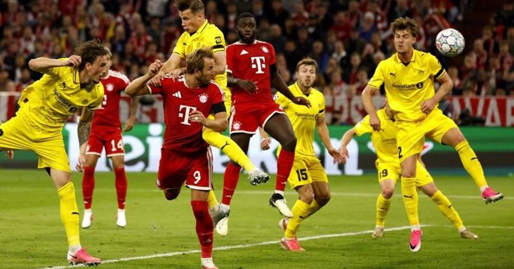 Kapuscsere hozott teljes fordulatot Münchenben, újonc állta Orbánék útját