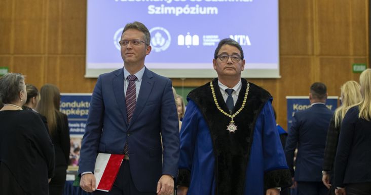 Hűtlen kezelés miatt nyomoz a rendőrség a Merkely fiú cégének adott 600 milliós Hankó-támogatás miatt