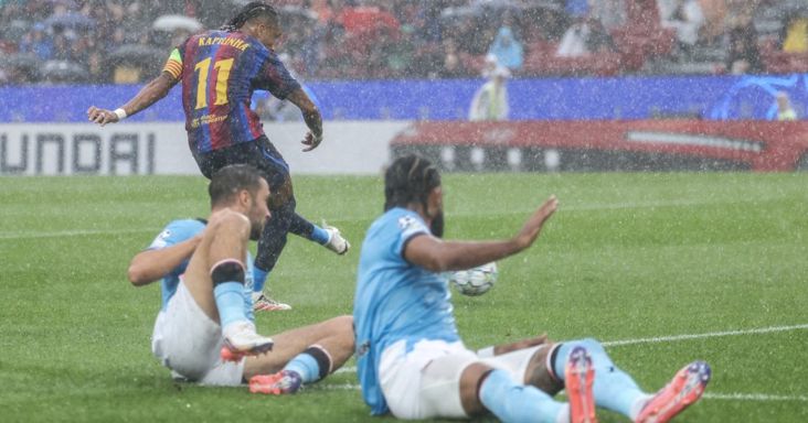 Két védőt is elfektetett, pimasz góllal indította a BL-szezont az Aranylabda-listáról lehagyott Barca-támadó