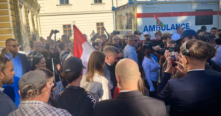 Nincs teljes egyetértés a Tisza-szimpatizánsok közt abban, hogy a „kishalakat” vagy a „nagyhalakat” kéne előbb lecsukni