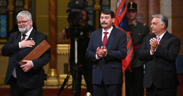 „Minden mű mögött egy emberi lélek áll” – az MMA elnöke névsorolvasással válaszolt a 24.hu cikkére