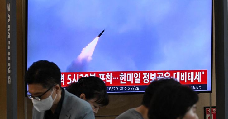 Ismét ballisztikus rakétákat indított Észak-Korea, határozott választ ígérve a dél-koreai-amerikai-japán hadgyakorlatra