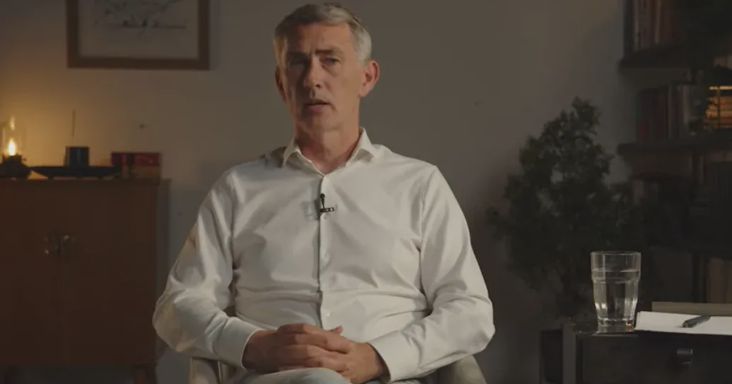 A második Orbán-kormány volt államtitkára szerint Pintér Sándor évekig megfigyeltette